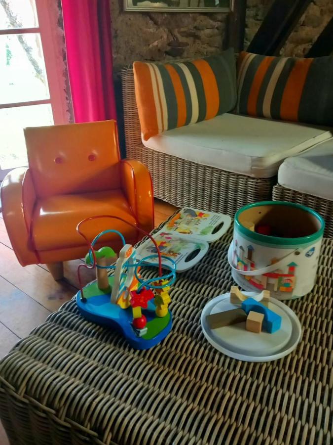Cedres Bleus De Joany Chez Nathalie Hotel Viviez ภายนอก รูปภาพ